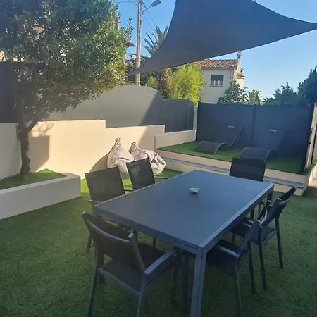 Holiday home L Ensoleillee Maison 2 Chambres-private House *