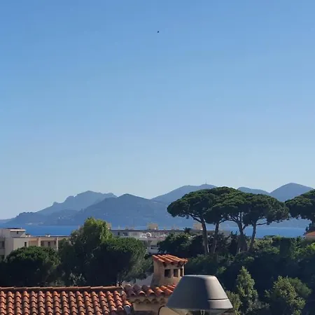 L Ensoleillee Maison 2 Chambres-private House Holiday home